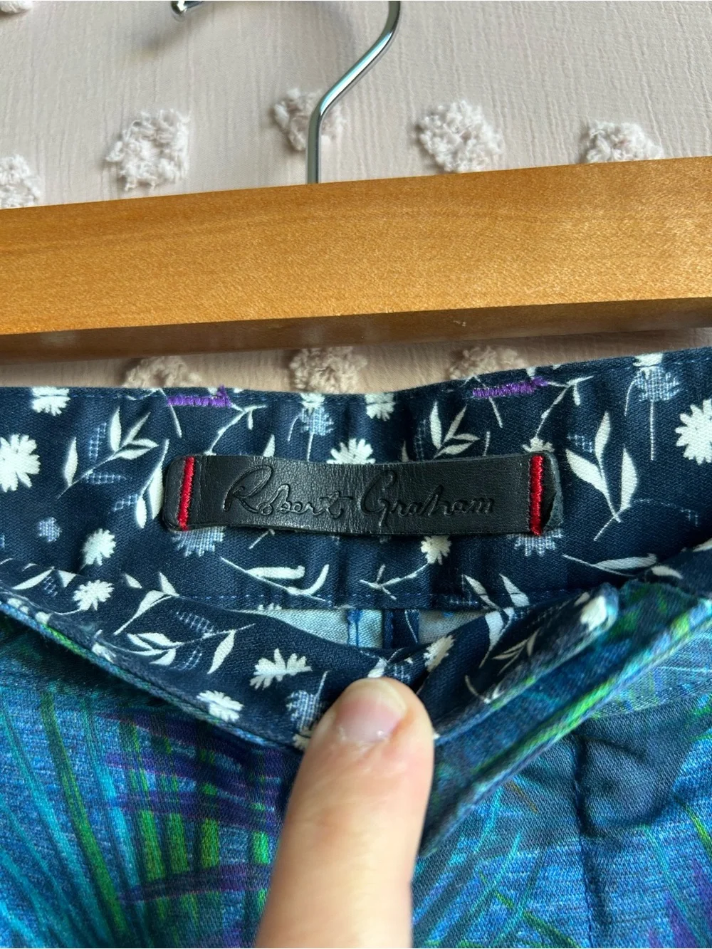 Robert Graham Classic Fit Patterned Chino Shorts Sz 36 Blue Leaf Pattern